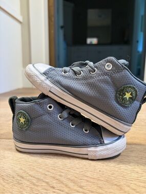 Converse Chuck Taylor All Star Kids Sneakers